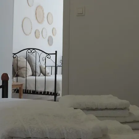 Katastega Tinos Istérnia