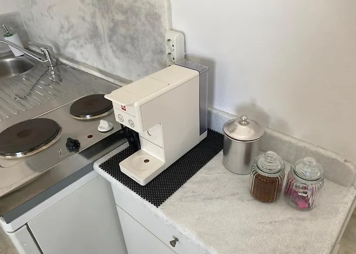 Katastega Tinos * Istérnia